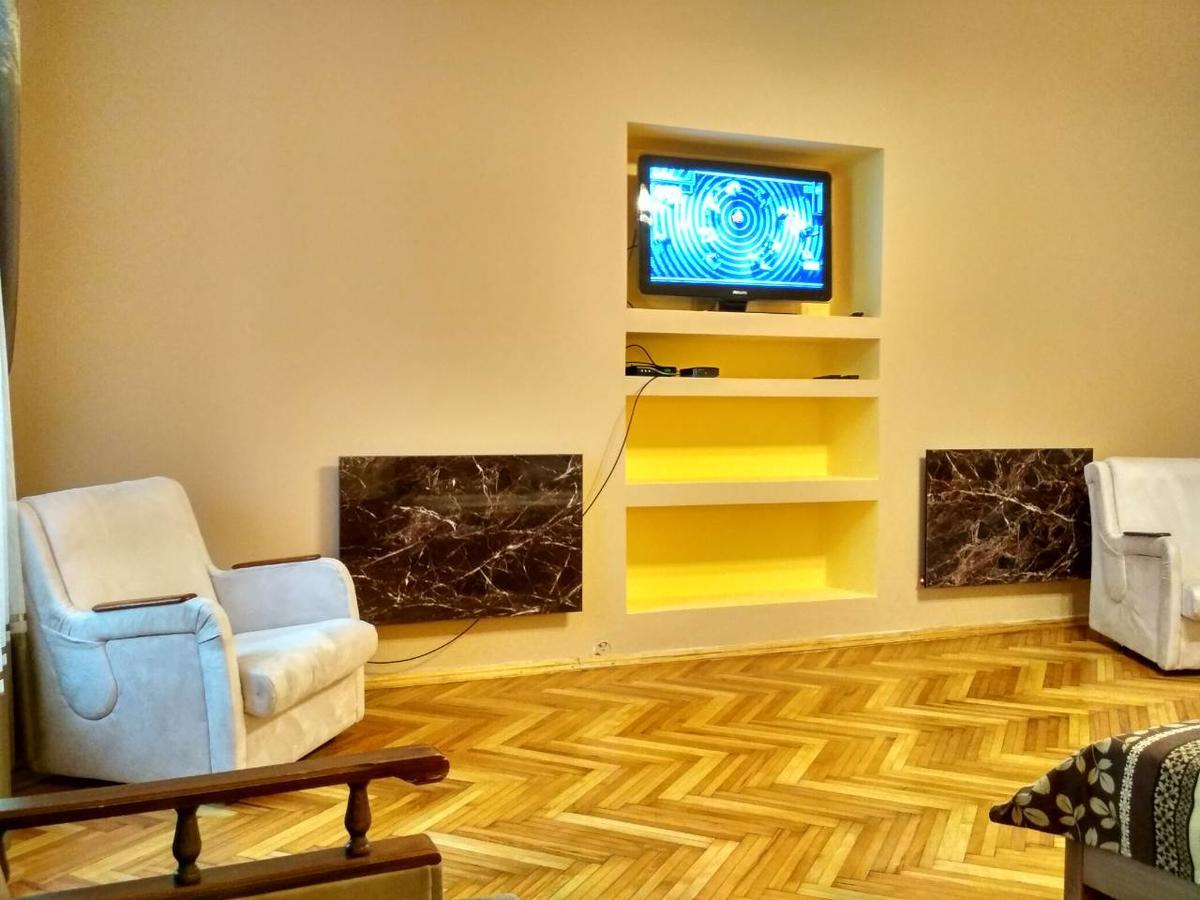 Apartment On Virmens'Ka Street Lviv Bagian luar foto